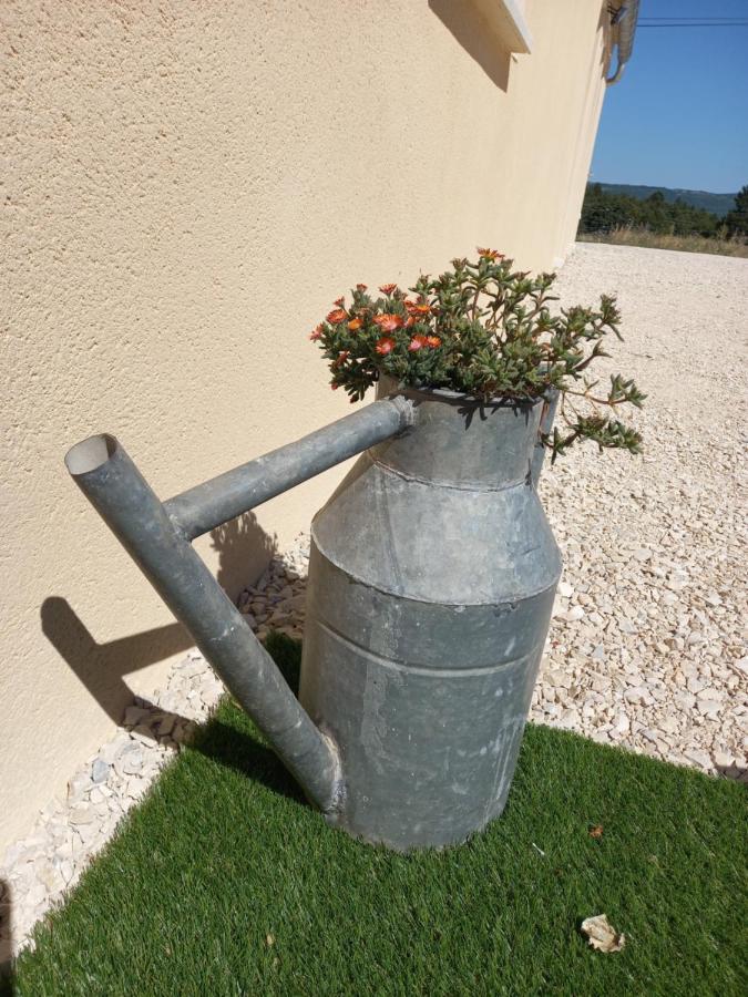 A Ventoux Yourte Monieux Exterior foto